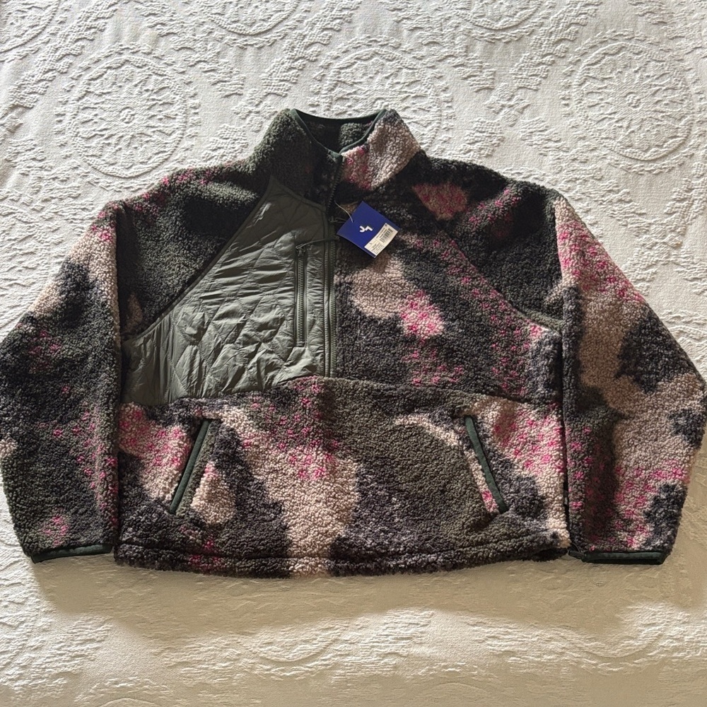 JoyLab BNWT Stylish Ivy Camo Womens Pink,Olive Green,Black Crop Sweater
